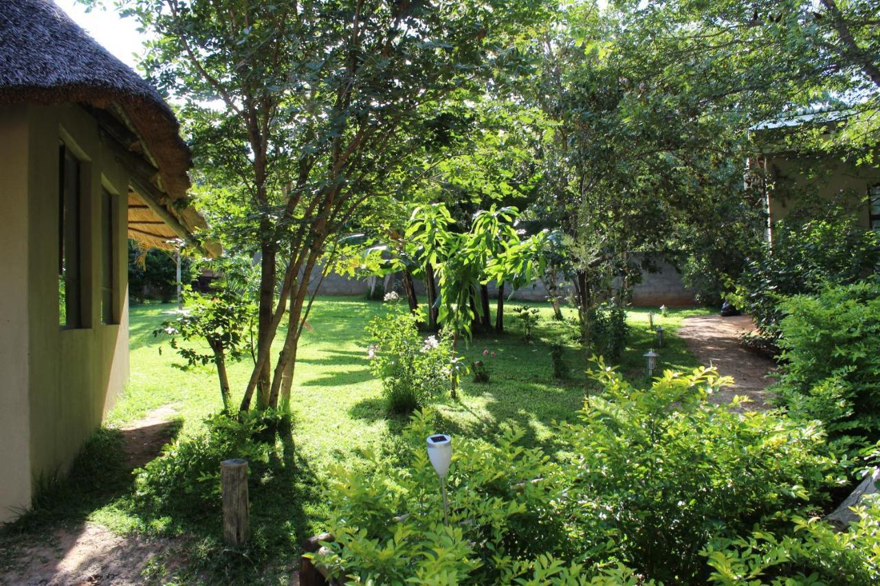 Chobe Sunset Chalets Lesoma Exterior foto