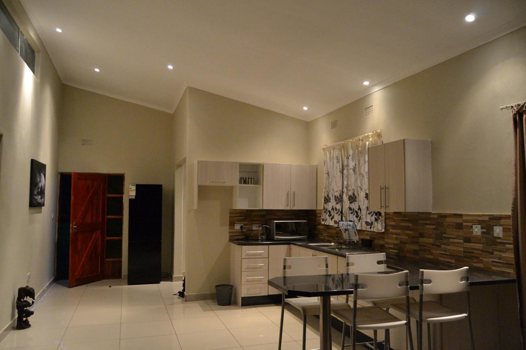 Chobe Sunset Chalets Lesoma Exterior foto
