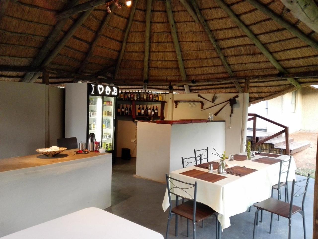 Chobe Sunset Chalets Lesoma Exterior foto
