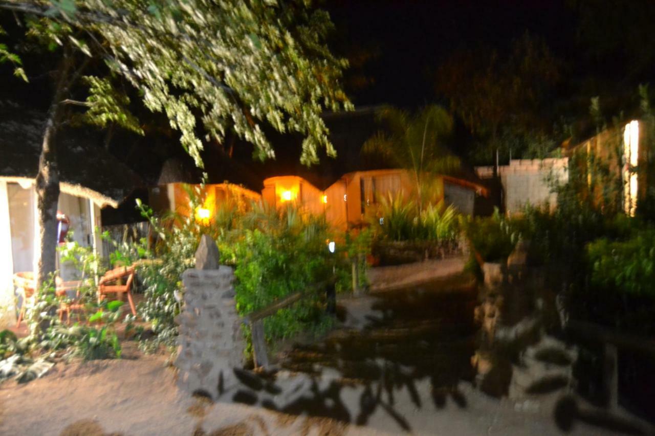 Chobe Sunset Chalets Lesoma Exterior foto