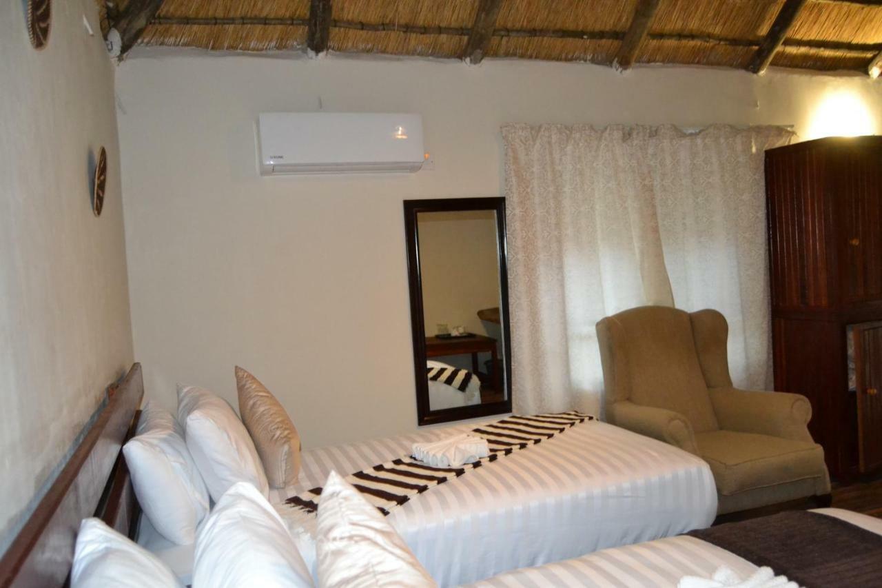 Chobe Sunset Chalets Lesoma Exterior foto